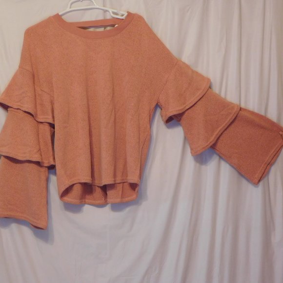Loveriche Peach Sweater NWT M - Picture 5 of 5